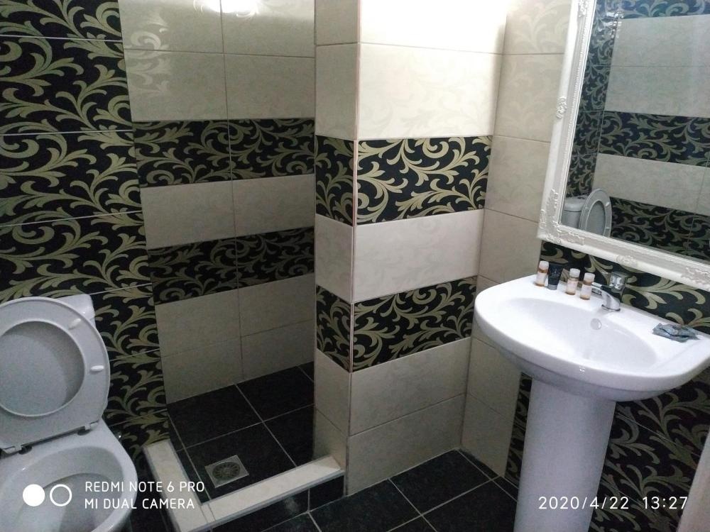 Room image 3