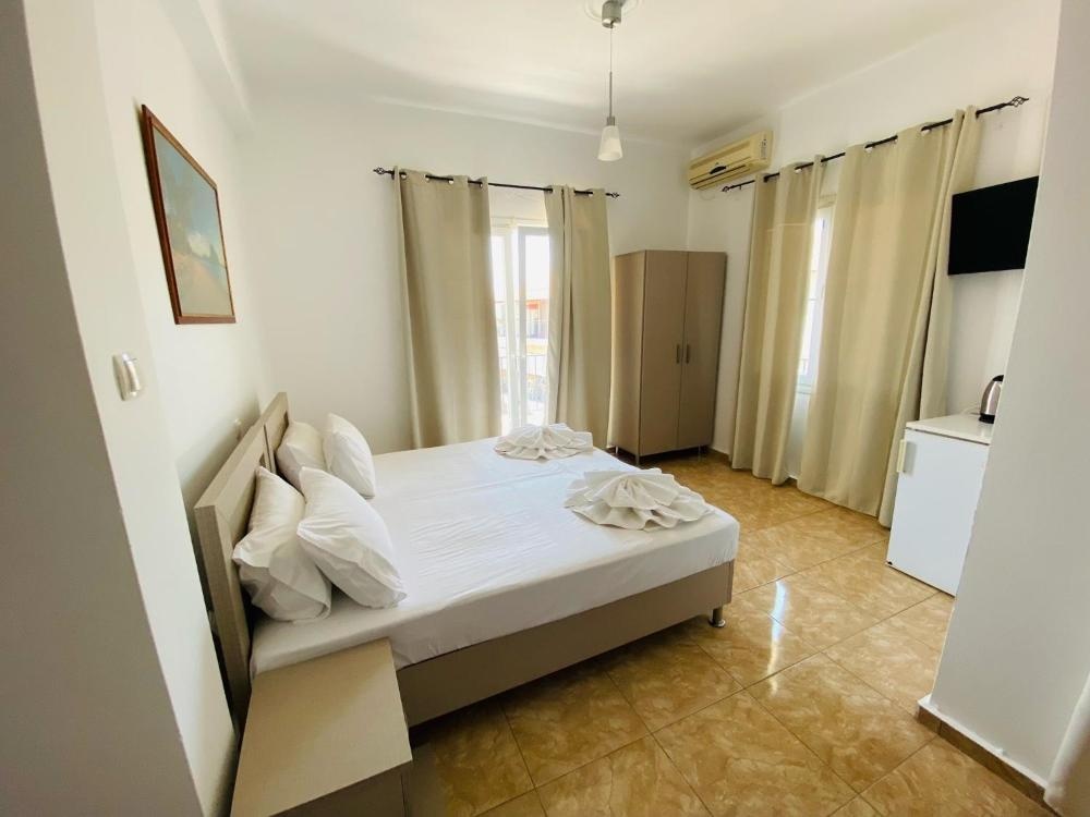 Room image 3