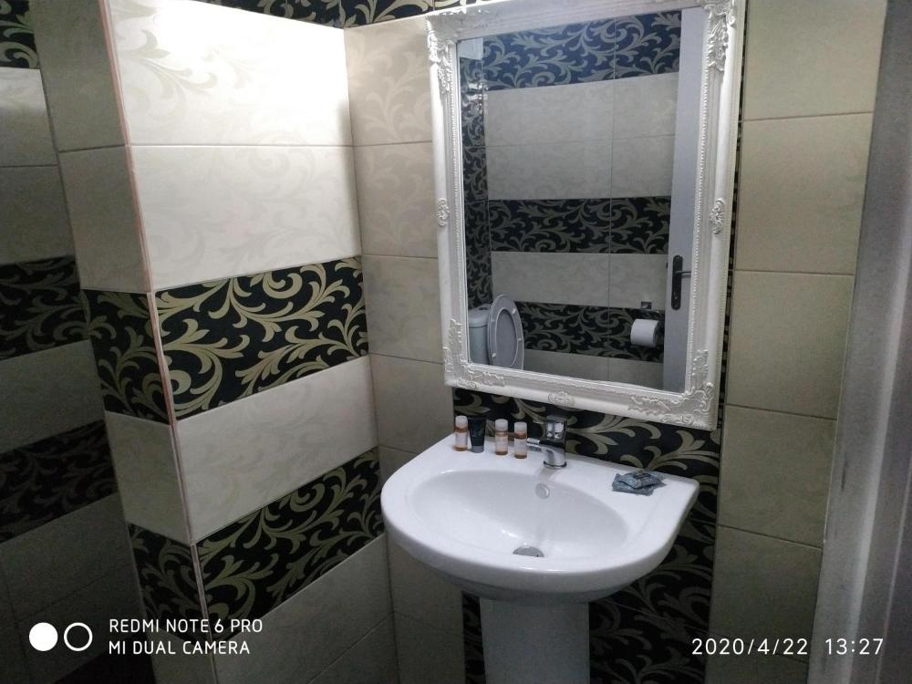 Room image 2
